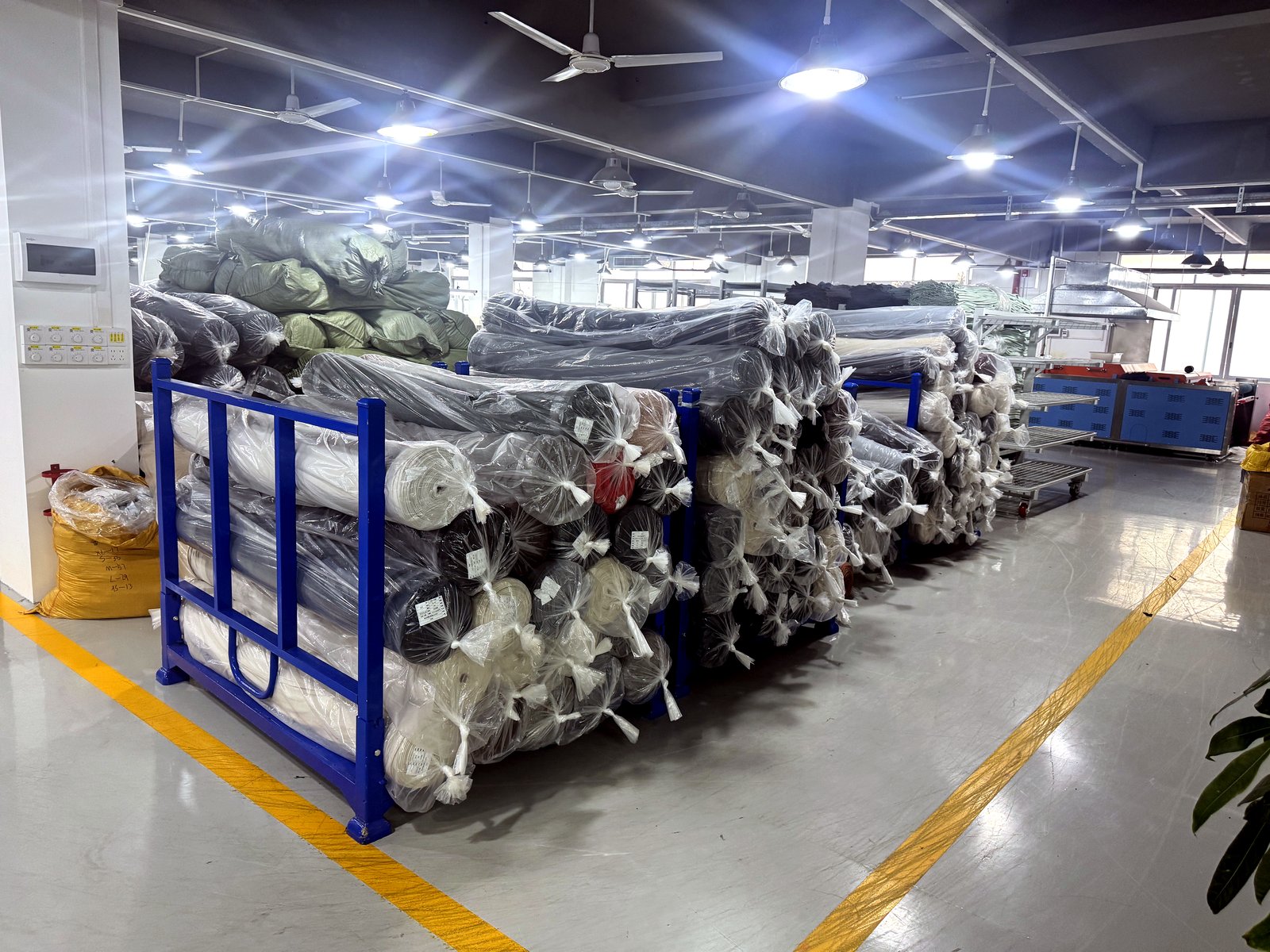 面料仓库 Fabric Warehouse